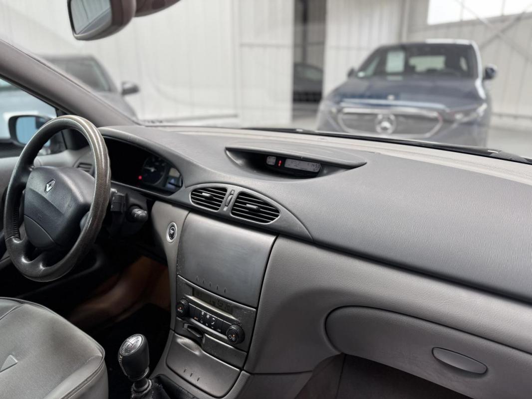 Renault Laguna - 1.9 dCi 120 CH PRIVILEGE - GARANTIE 6 MOIS